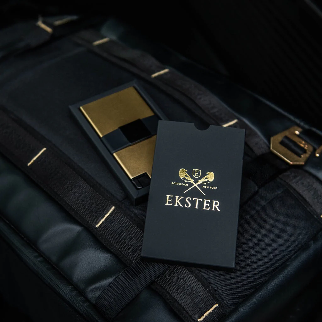 18K Gold Cardholder - Image 9