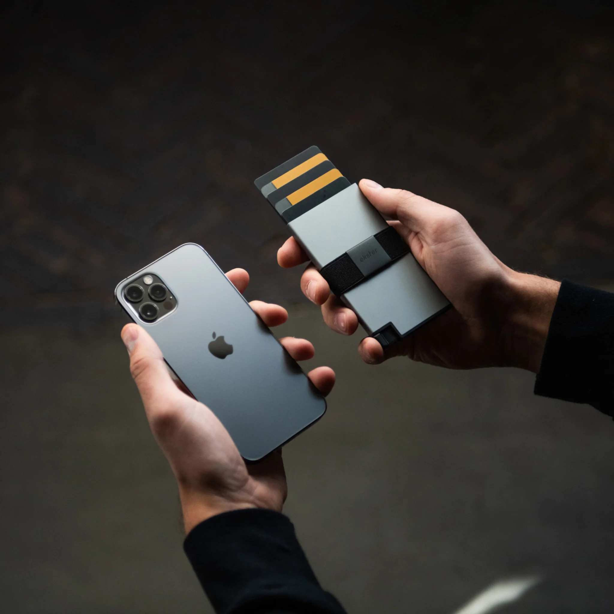 Ekster Cardholder - Image 171
