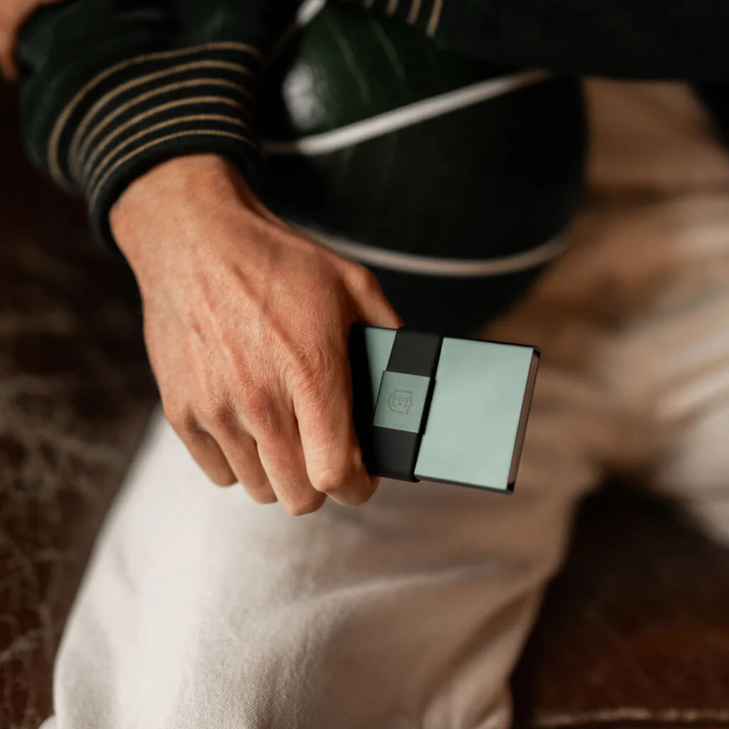 Ekster Cardholder Pro - Image 29