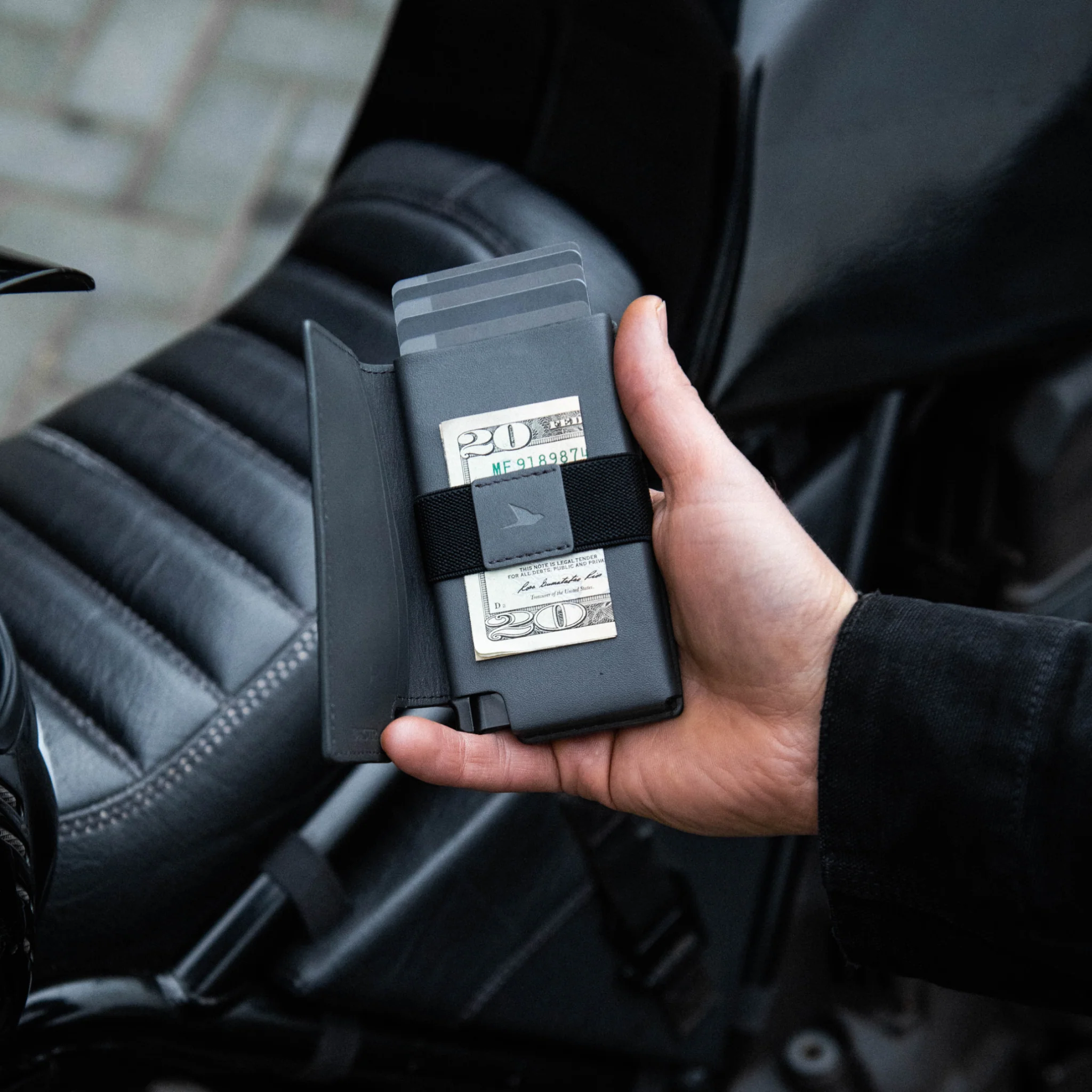 Ekster Wallet - Image 127