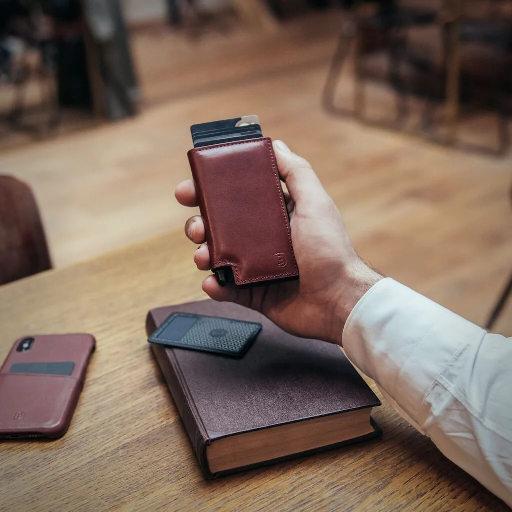 Ekster Wallet - Image 13