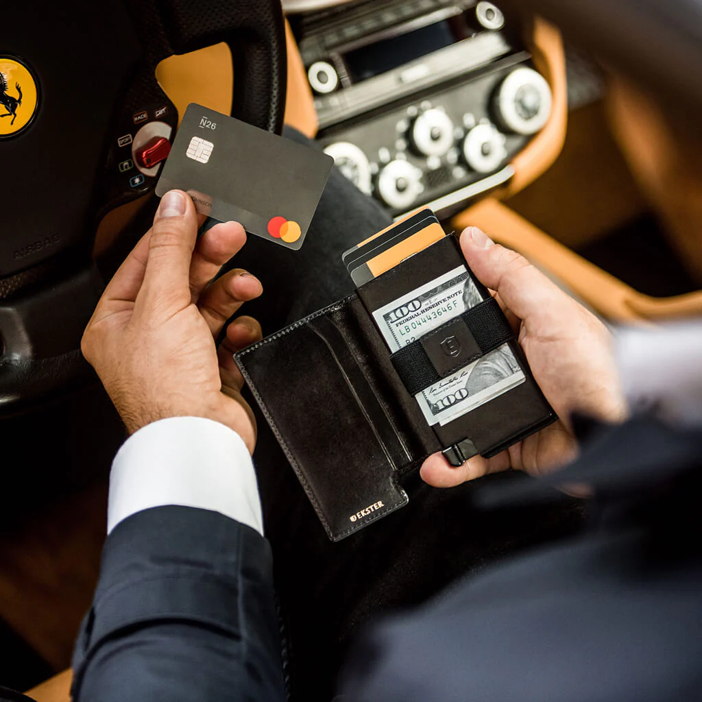 Ekster Wallet - Image 89